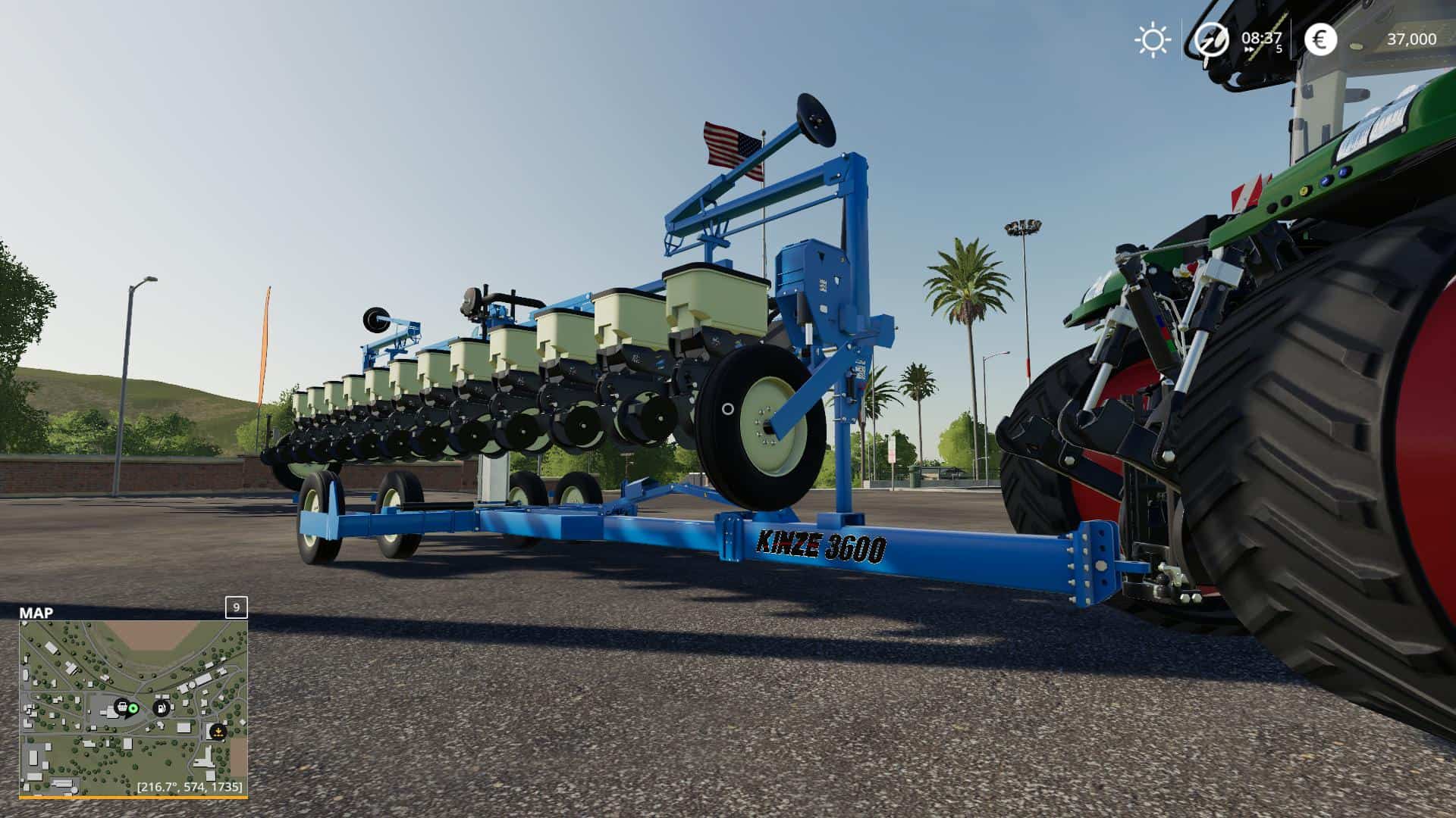 Kinze 3600 12 Row Planter has several options for seedboxes. 